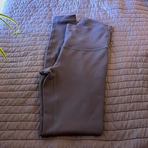 WATER DROP LULULEMON LEGGINGS WUNDER TRAIN 28” PERIWINKLE PASTEL BLUE WATERDROP